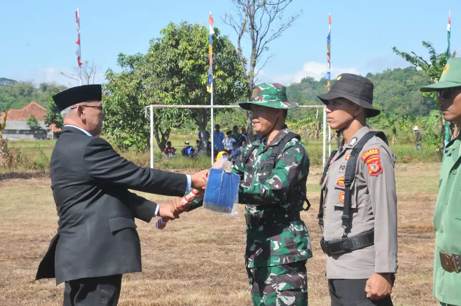 TMMD ke 117 di Kodim 0615/Kuningan Menguatkan Kembali Rasa Kebersamaan dan Kegotongroyongan Masyarakat