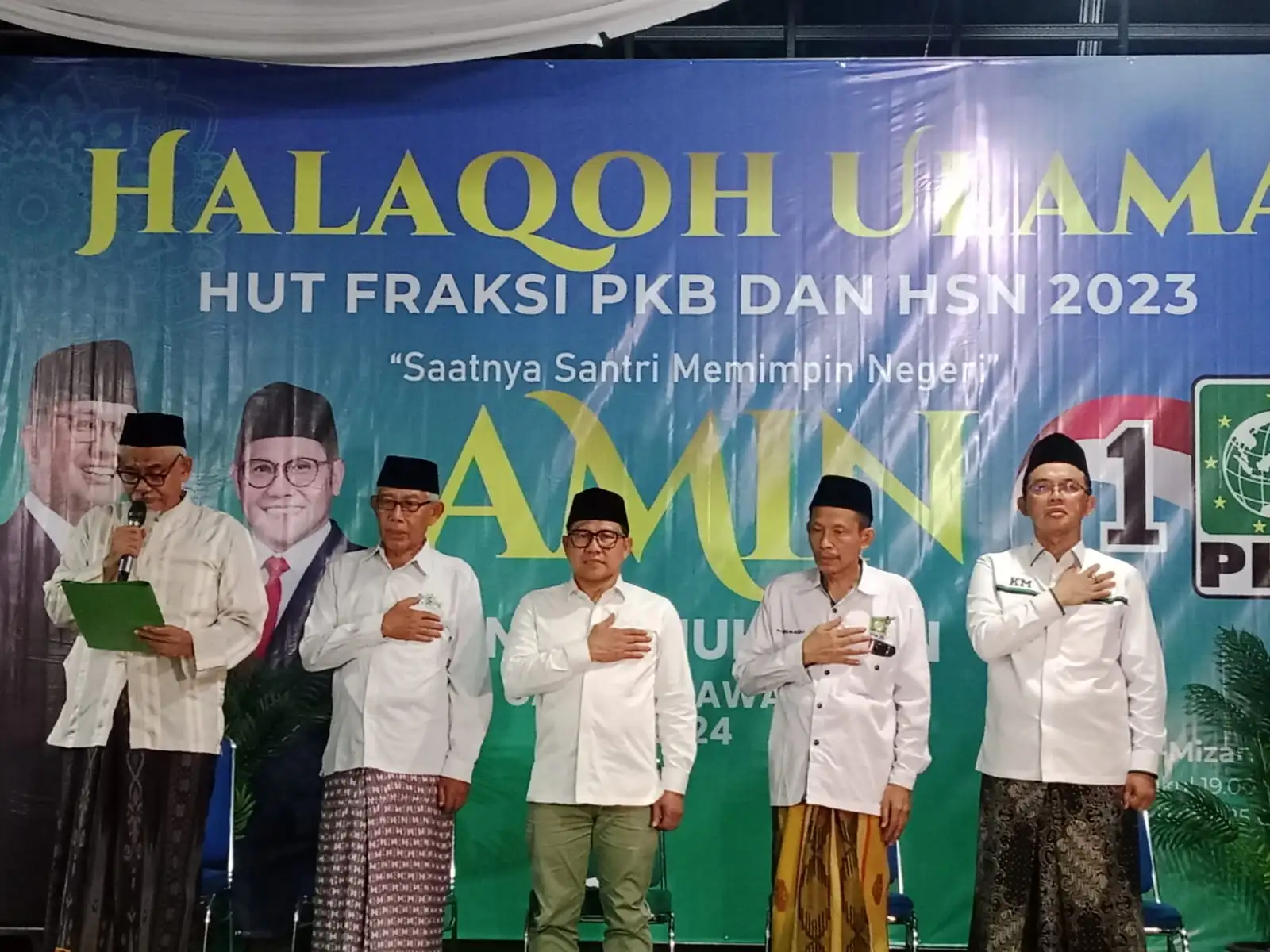 Muhaimin Iskandar Bersholawat Bersama di Lapangan Desa Wanajaya dalam Rangka Peresmian Majelis Zikir Al Amin