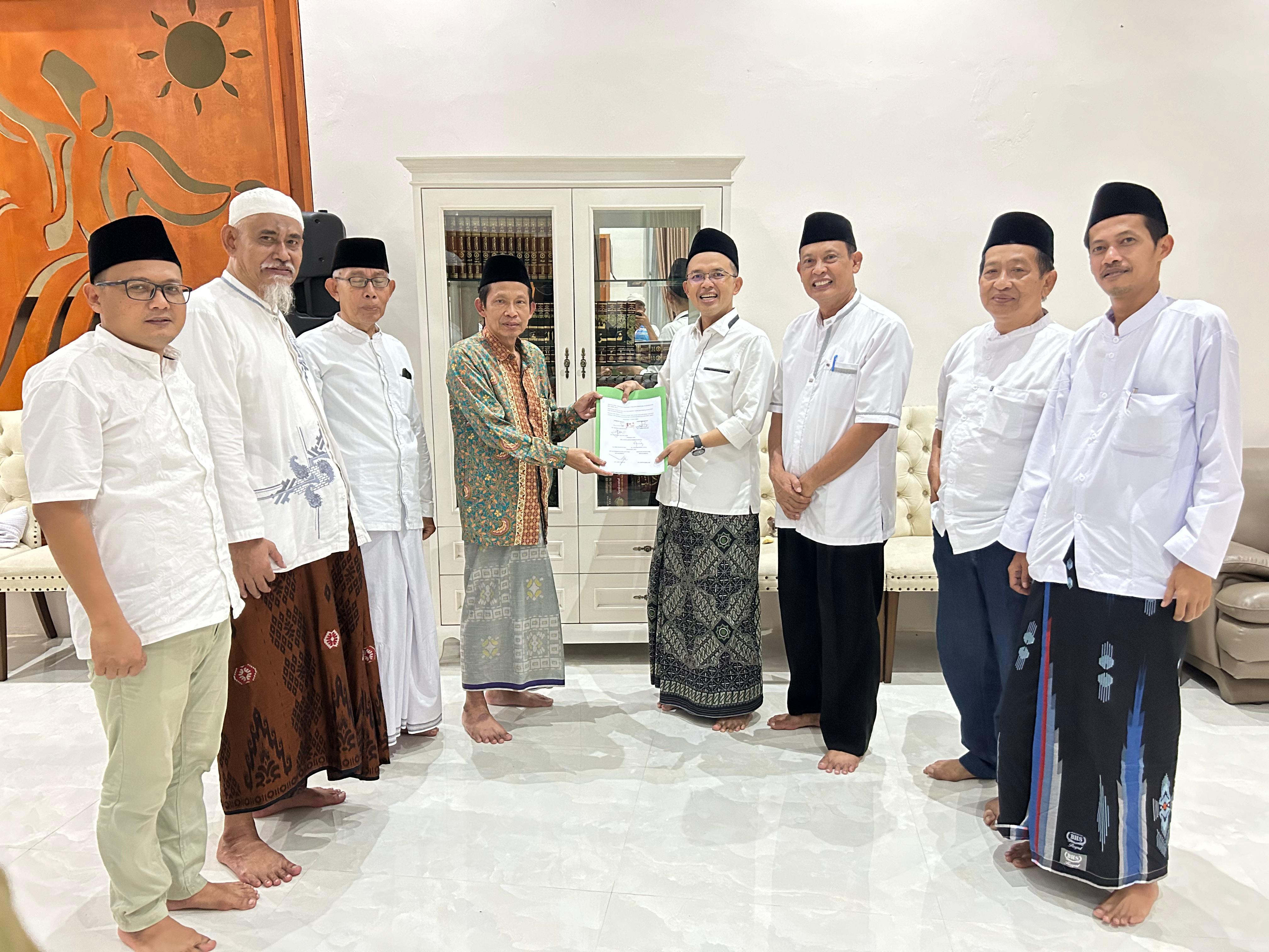 Untuk Bangun Kantor PKB Majalengka, Syukuran Kemenangan Kiai Maman dan Juhana Zulfan Serahkan Wakaf Tanah 