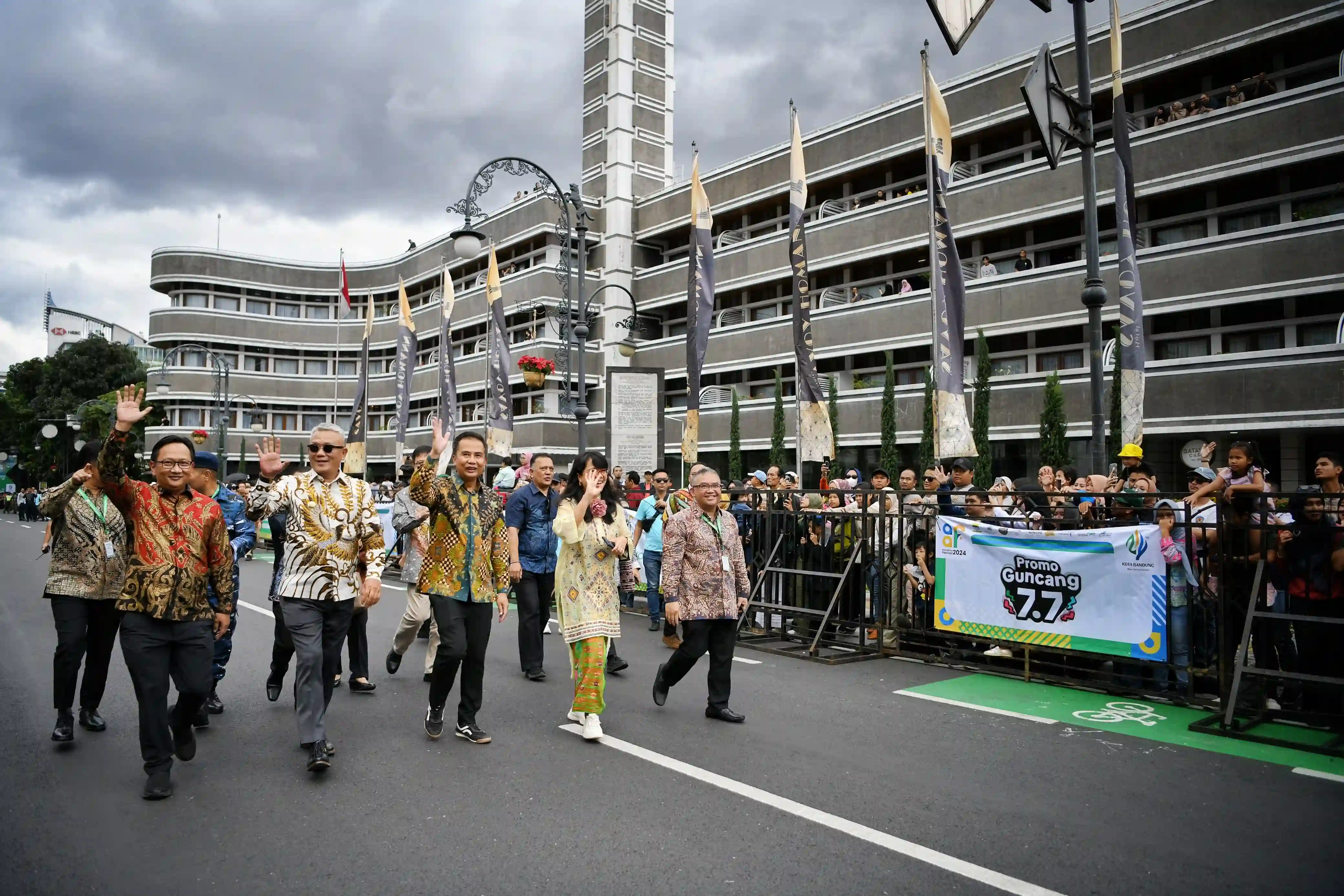 Asia Afrika Festival 2024, Bey Machmudin Gelorakan Spirit Dasa Sila Bandung