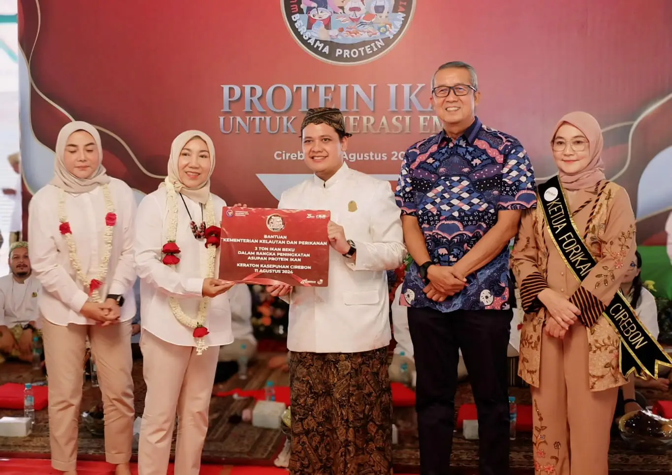 Dorong Konsumsi Ikan dan Ekonomi Lokal, Pj Wali Kota Cirebon Hadiri Acara Gemarikan