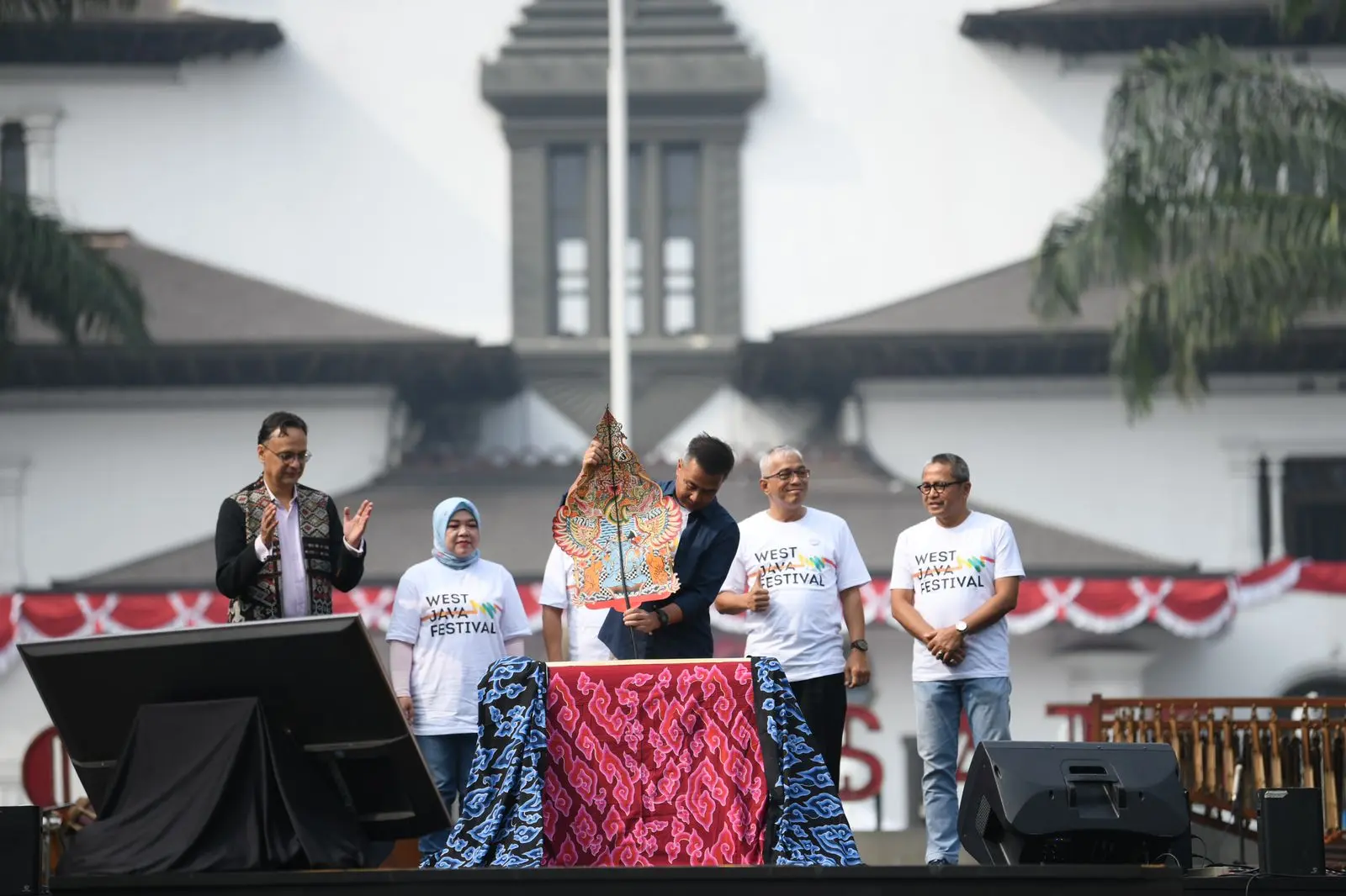 Target Kunjungan 65.000 Orang, Bey Machmudin Resmi Buka West Java Festival 2024