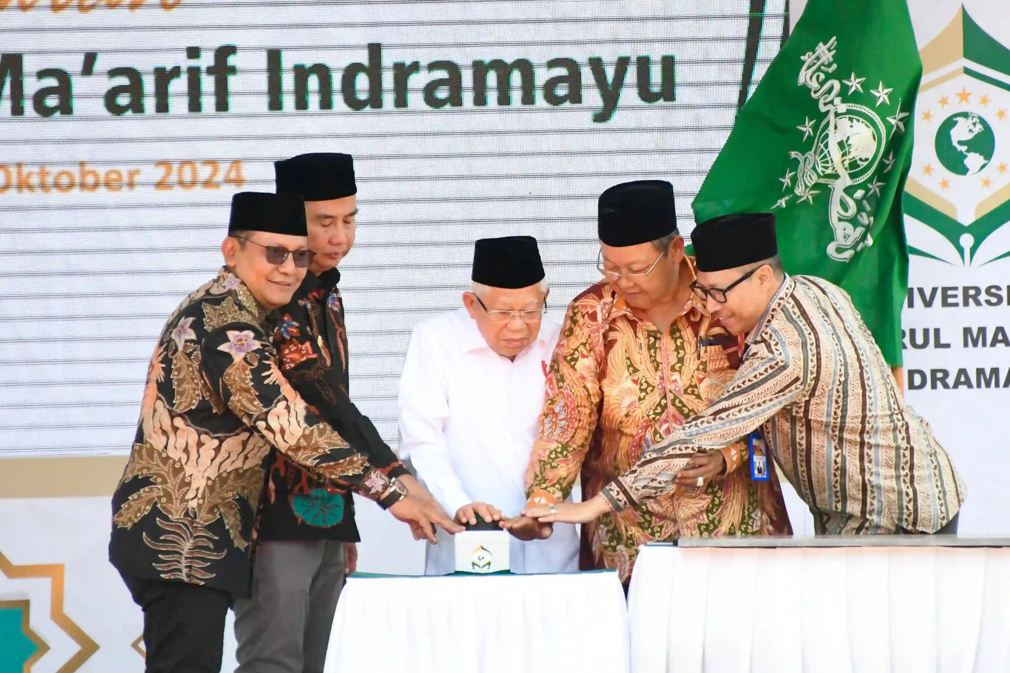 Diresmikan Wapres RI Ma'ruf Amin, Bey Machmudin Harap Universitas Darul Ma'arif Indramayu Jadi Lokomotif Tingkatkan Kualitas SDM Berkualitas