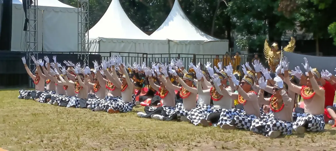 Tanamkan Kecintaan Terhadap Budaya Nusantara, SMAN 3 Bandung Gelar Fesbud “Madjavantri”