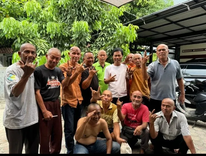 Golkar Kota Cirebon Ukir Sejarah, Pasangan Idola Menang Warga Cukur Gundul Serentak