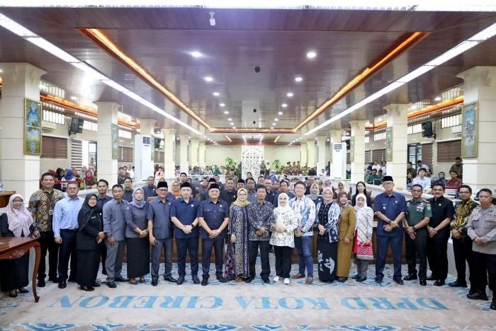 Menangkan Pilwalkot, DPRD Umumkan Pengusulan Pengangkatan Efendi Edo-Siti Farida sebagai Walikota-Wakil Walikota Cirebon