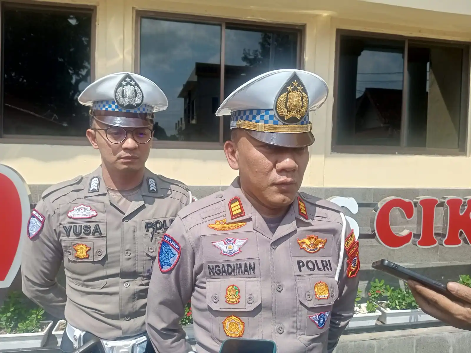 Satlantas Polres Ciko Tutup 40 U-Turn di Jalur Pantura untuk Kelancaran Arus Mudik Lebaran 2025