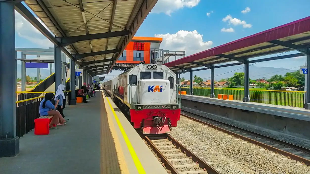 Jadwal dan Harga Tiket KRL Bandung Raya Cicalengka ke Padalarang Selasa 18 Maret 2025 Pagi
