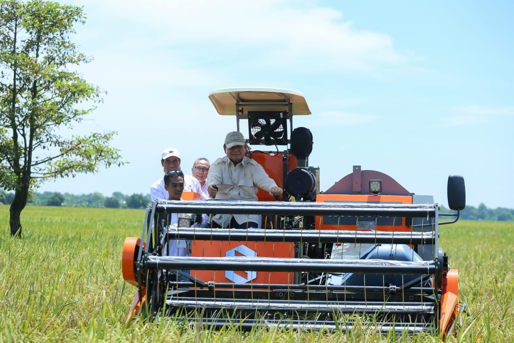 Perkuat Ketahanan Pangan, Prabowo Lakukan Panen Raya Nasional di Majalengka