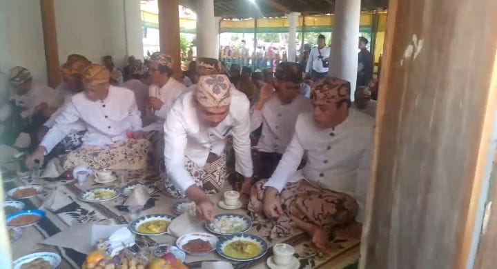 Ziarah ke Makam Sunan Gunung Jati, Tradisi Grebeg Syawal Kembali Digelar Keluarga Kesultanan Kanoman Cirebon