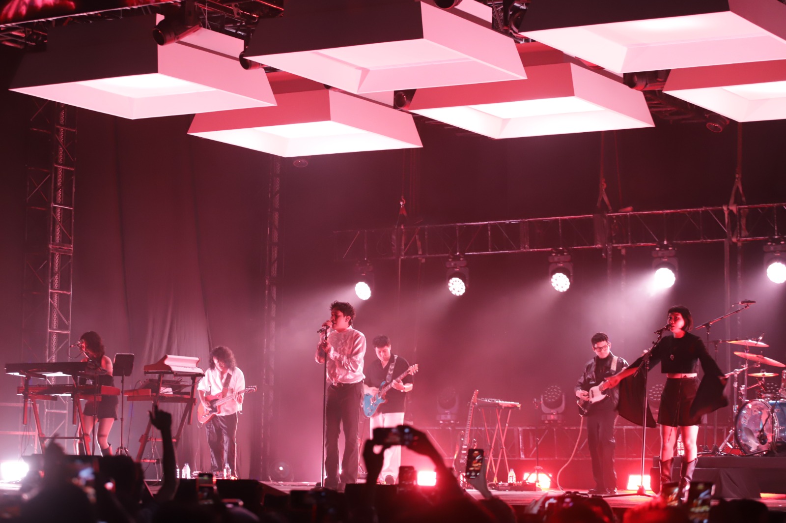 bank bjb Perkuat Koneksi dengan Generasi Muda Lewat Dukungan pada Konser Hindia