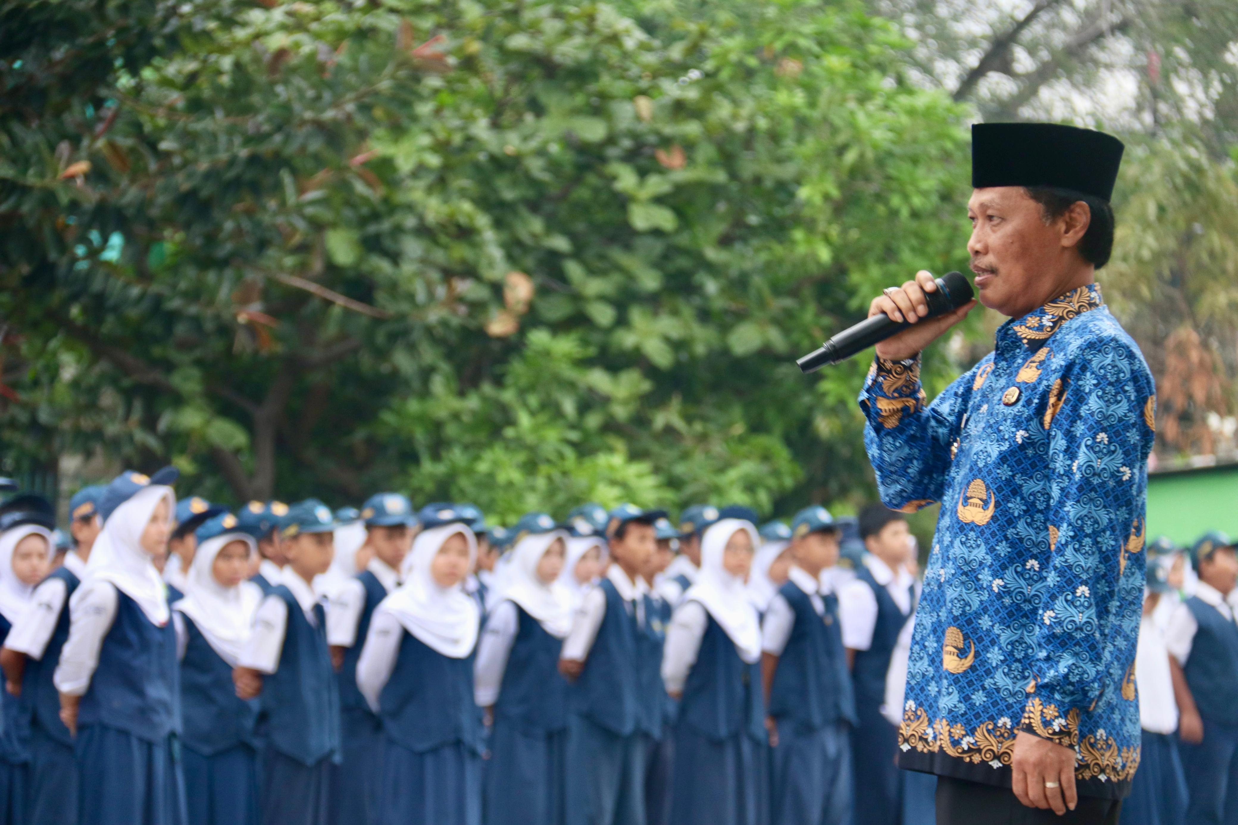 Ajak Pelajar Bangun Disiplin dan Jiwa Kebangsaan, Wali Kota: Upacara Bukan Sekadar Rutinitas