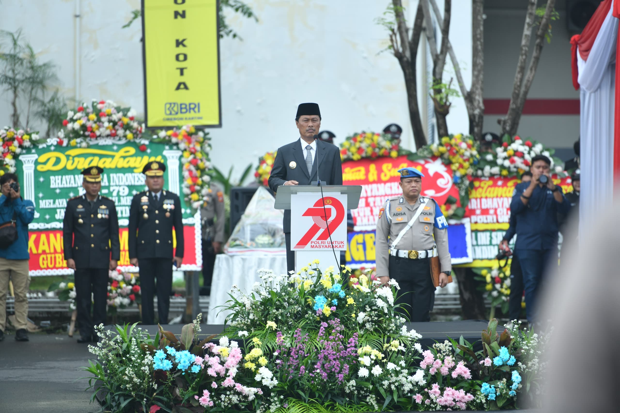 Polri untuk Masyarakat: Refleksi Hari Bhayangkara ke-79, Menyatukan Langkah dalam Harmoni Pengabdian dan Kepercayaan