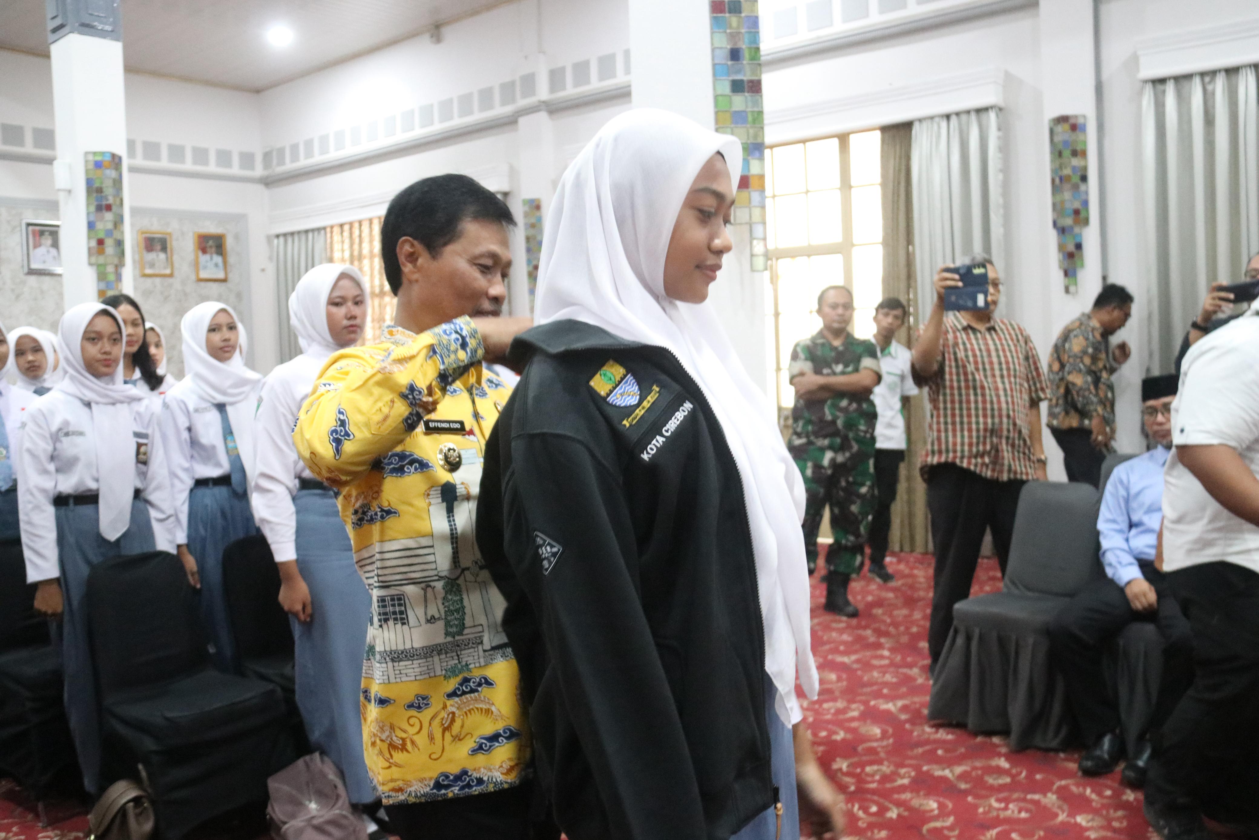 Dukung Penuh Paskibraka, Wali Kota Cirebon Tekankan Pengabdian dan Integritas