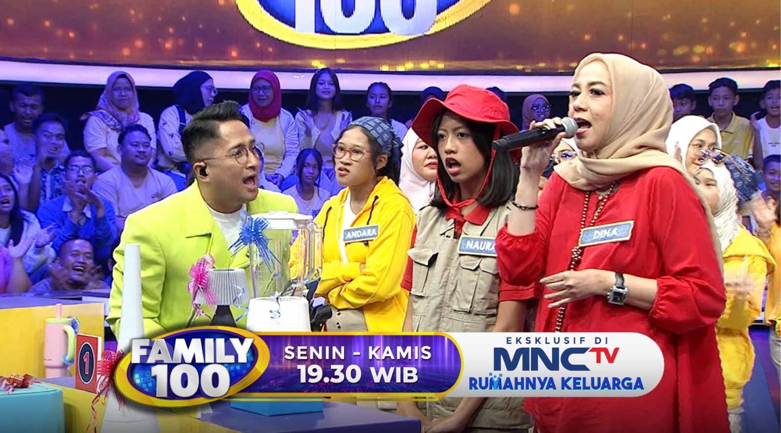 FAMILY 100, Jawaban Kocak & Kejutan di Balik Survei: Family 100 Senin - Kamis pukul 19.30 WIB hanya di MNCTV “Rumahnya Keluarga Indonesia.”