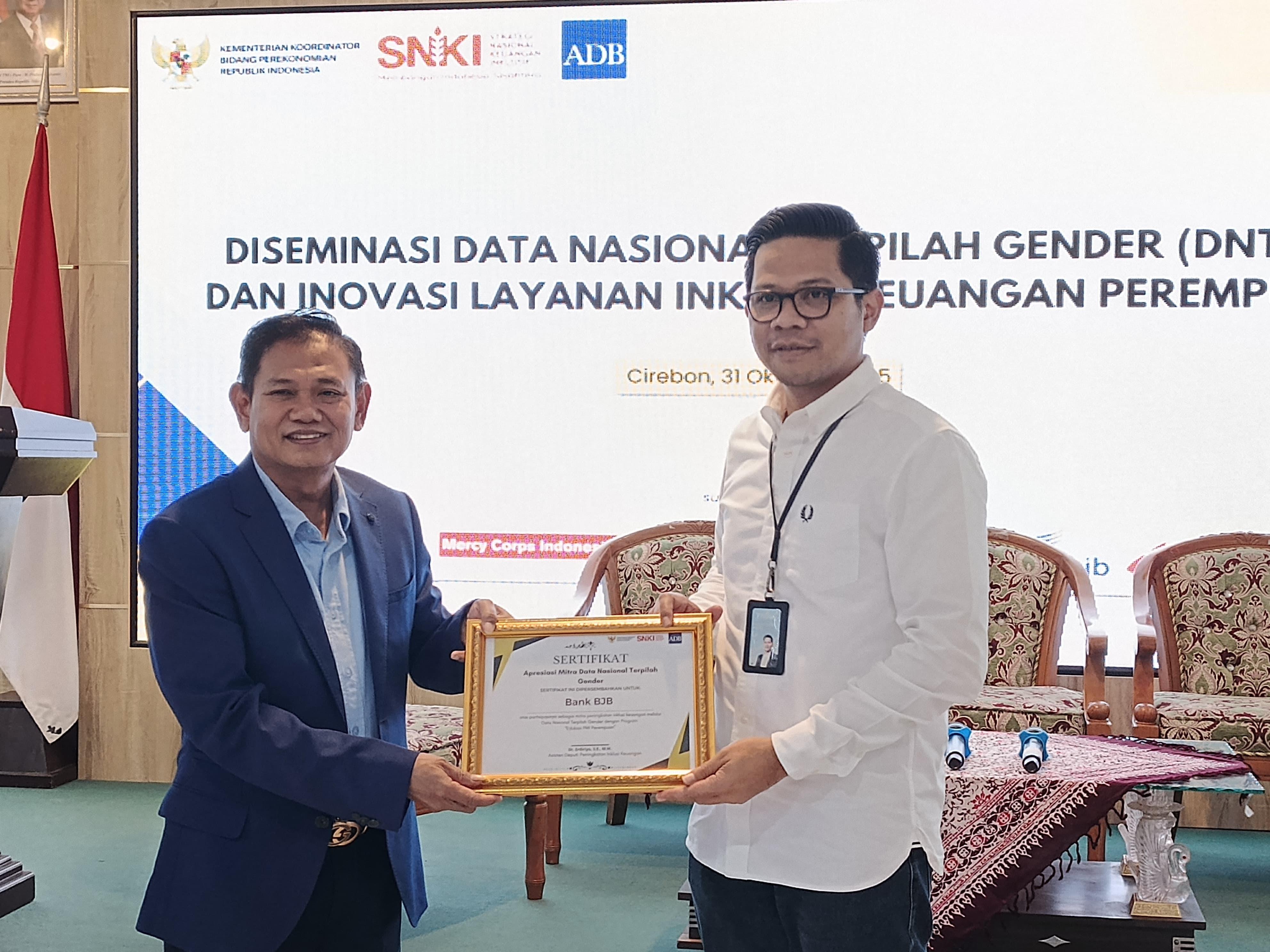 bank bjb Perkuat Peran Inklusi Keuangan dan Pemberdayaan Perempuan Melalui Program PESAT