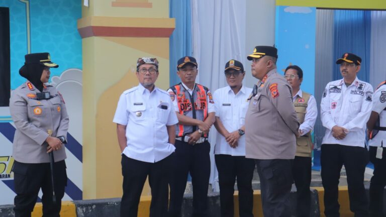 Jelang Natal dan Tahun Baru, Kapolda Jabar dan Bupati Cirebon Pantau Kesiapan Jalur Strategis di Tol Palimanan