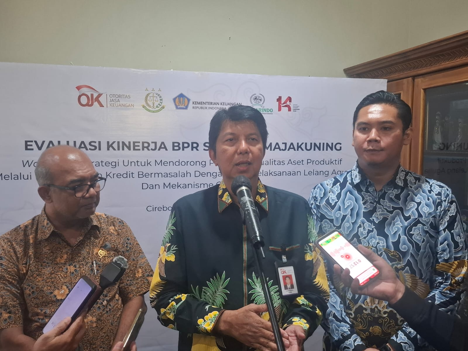 Harus Memberikan Manfaat bagi Nasabah, Kepala OJK Jabar: BPR Hadir dengan Inovasi di Era Digital