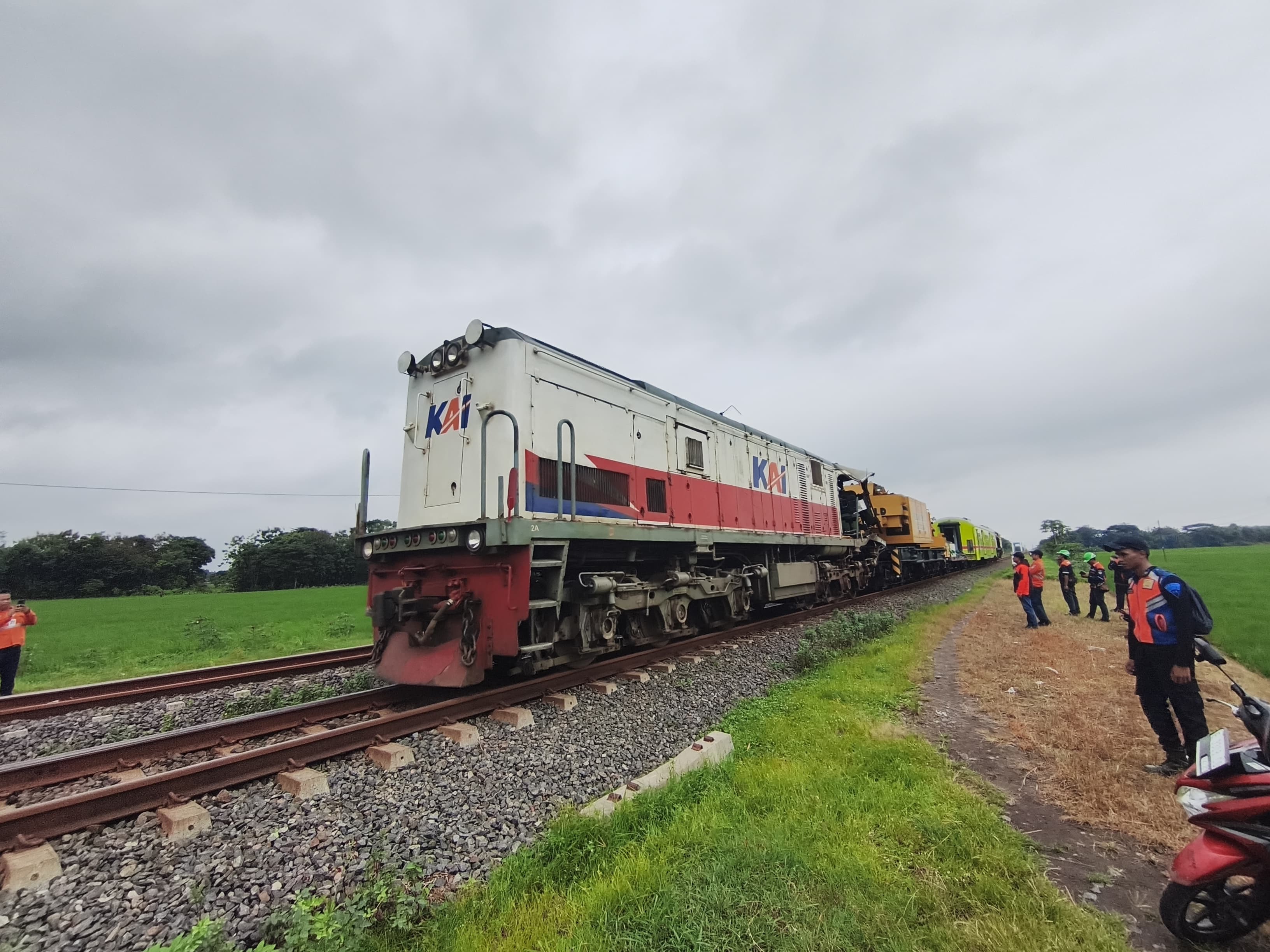 Jalur KA Sudah Bisa Dilewati, Evakuasi Lokomotif KA Menoreh Selesai