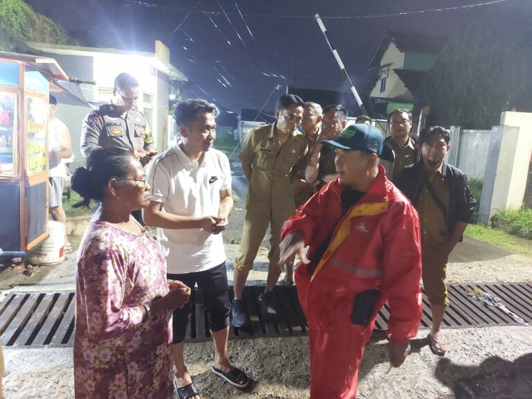 Wabup Jigus Cek Langsung Kondisi Banjir di Mundu