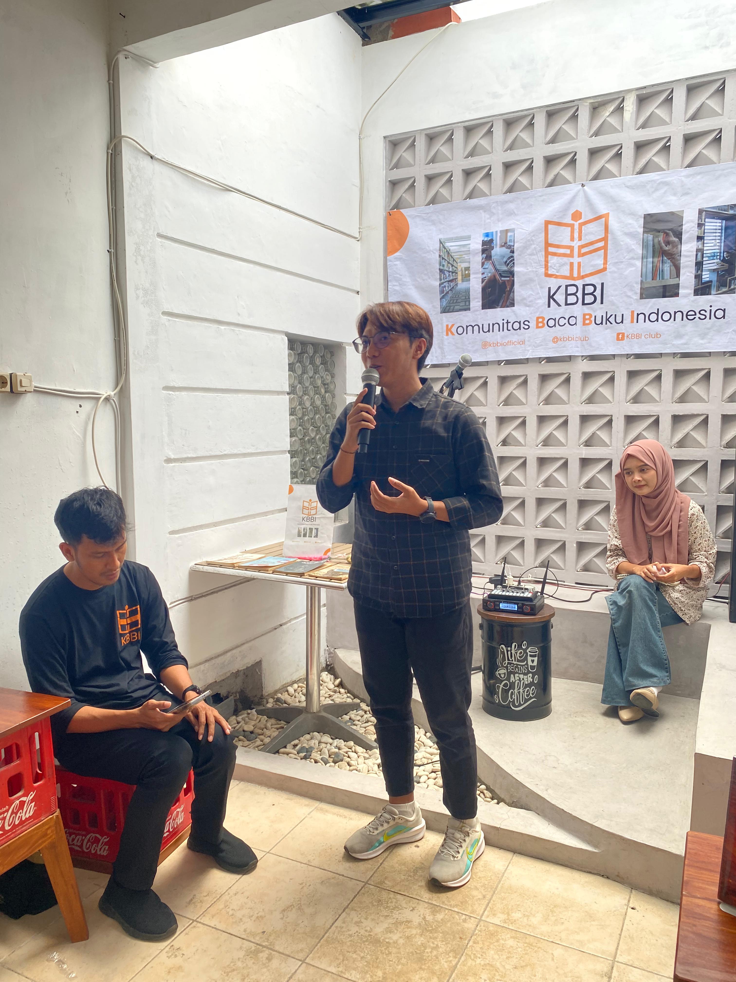 Bedah Novel "Senja di Langit Sunda": Mengulas Perjalanan Pendewasaan di Tengah Keterbatasan