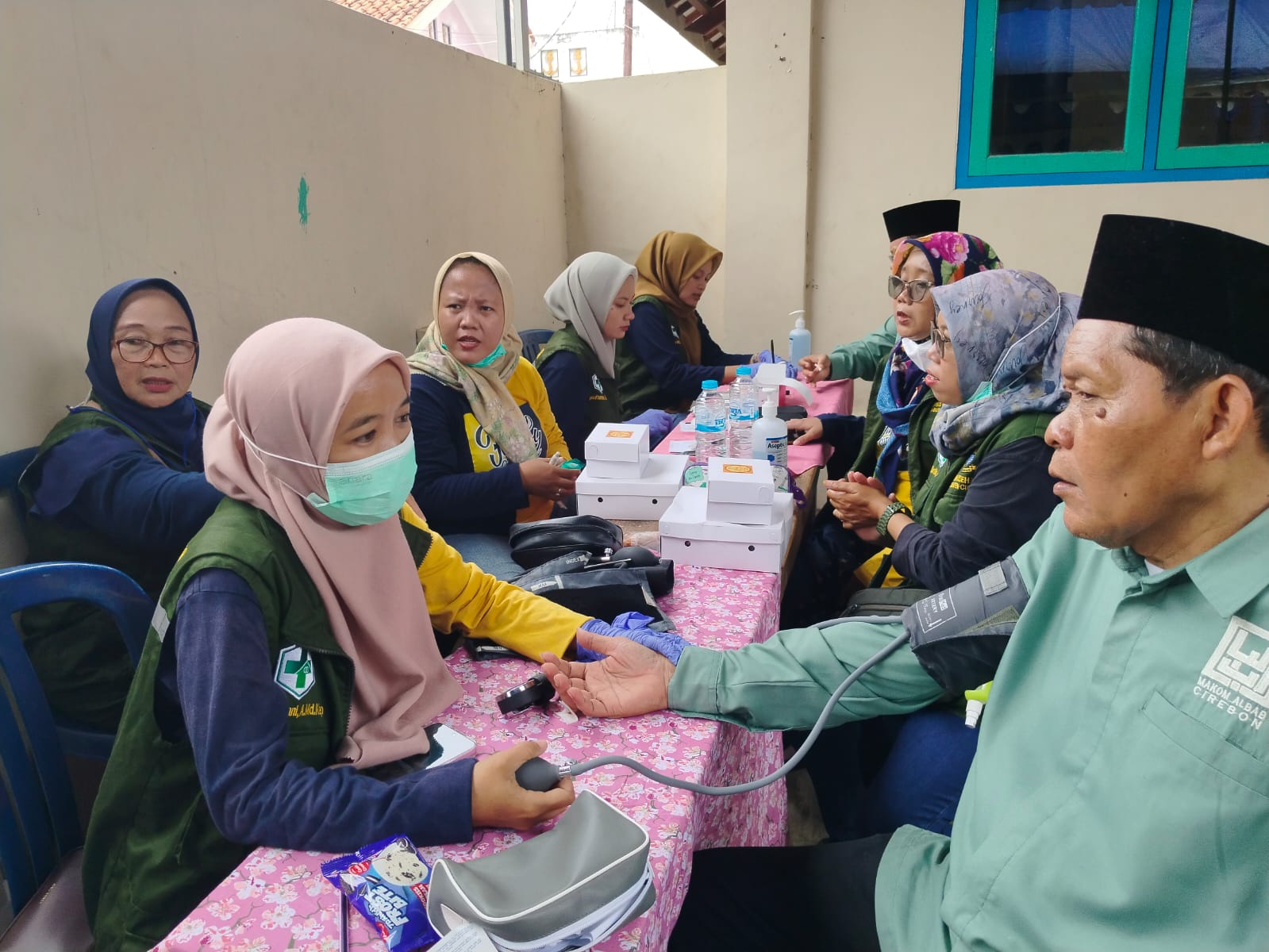 Gelar Kegiatan Sosial, Makom Albab Ringankan Beban Masyarakat Ciledug