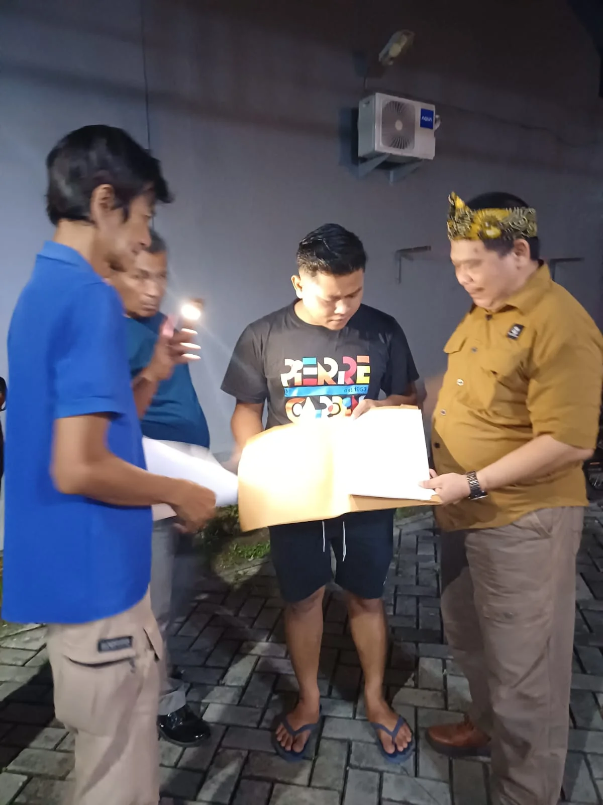 Kisah Pilu Ibu Asal Cirebon, Sudah Beli Rumah Secara Sah di Keandra Park Tak Bisa Menempati Karena Dikuasai  Orang Tanpa Ijin