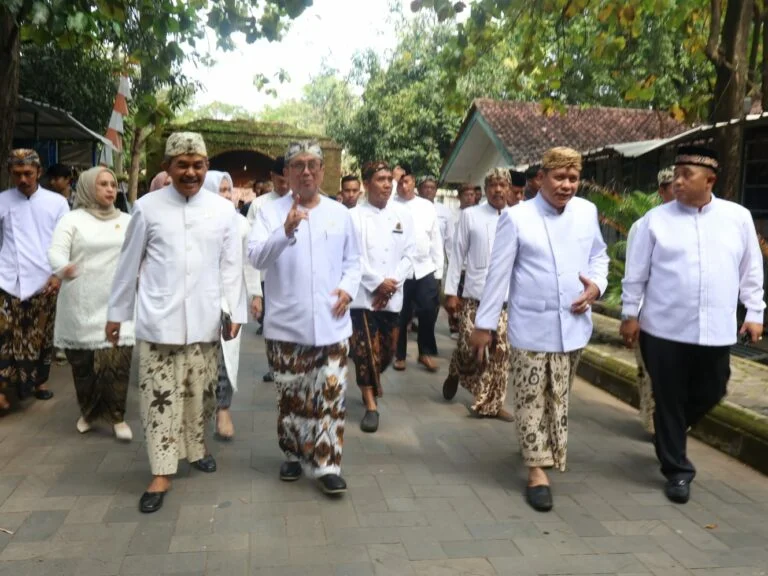 Bupati Cirebon ajak, Prokompimda Napak Tilas Dan Ziarah Nilai Meneladani Pendiri Daerah