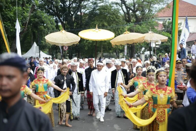 Cirebon Perkuat Identitas Budaya di Usia ke-544, Imron: Jadi Arah Baru Pembangunan Daerah