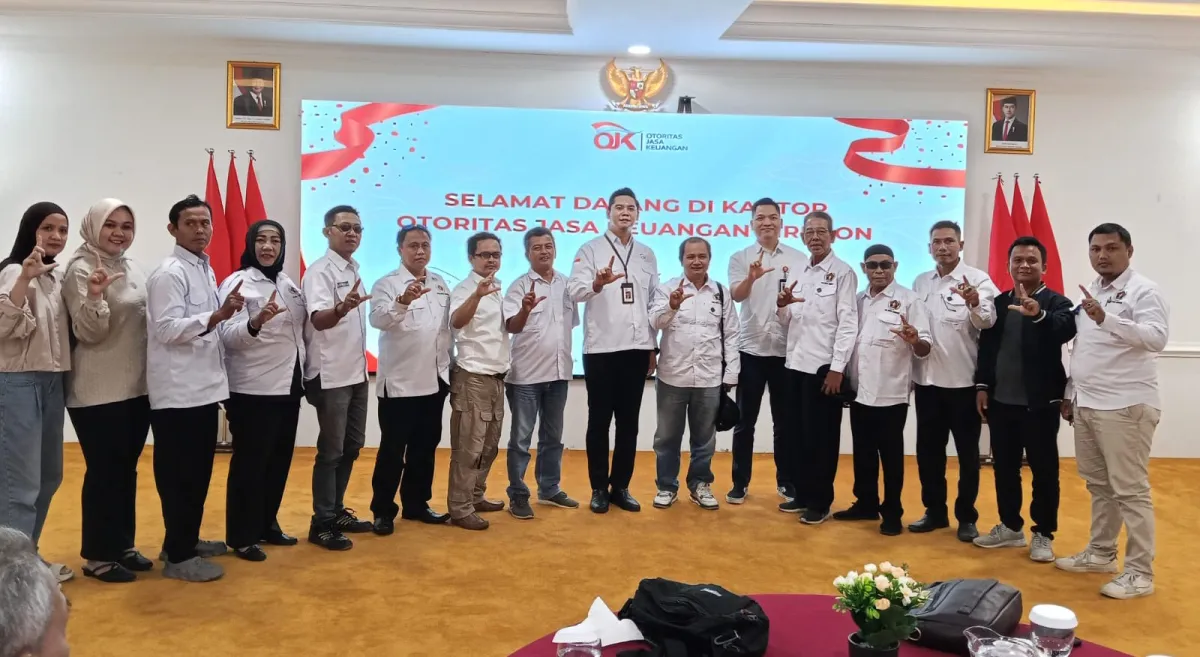 Silaturahmi OJK-PWI Kota Cirebon Perkuat Sinergi dan Kolaborasi Jelang HPN
