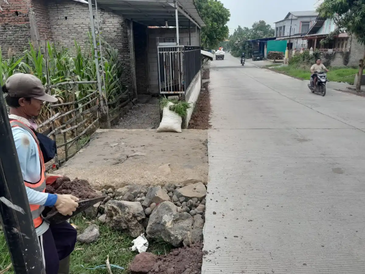 Jalan Tegalsari–Lematamba Kini Mulus, Proyek Beton Rp1,8 Miliar Tuntas 100 Persen