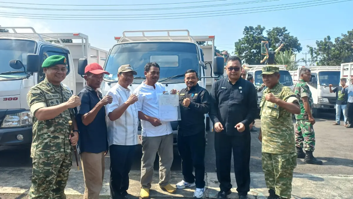 Kodim 0616/Indramayu Serahkan 23 Kendaraan Truk Untuk KDMP Se Wilayah Indramayu