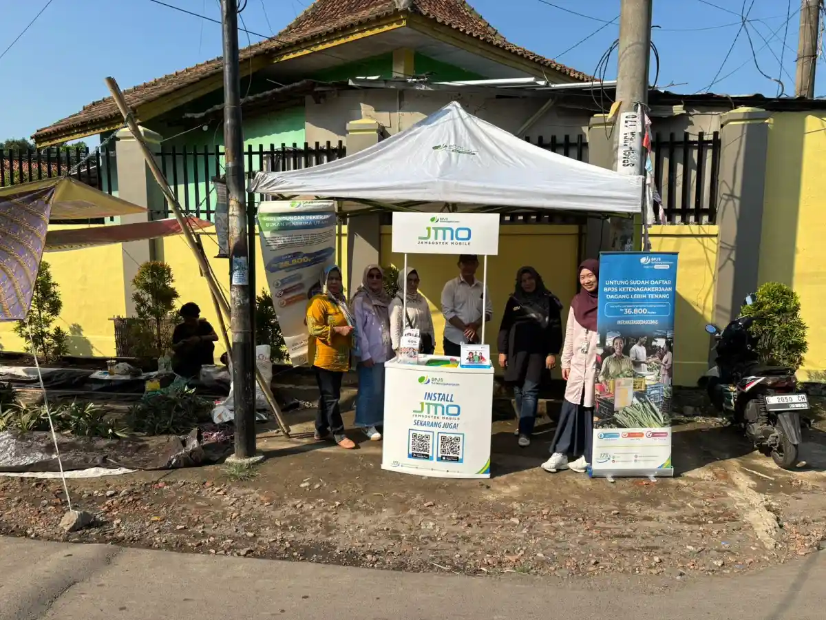 Meriahkan Nadran di Kabupaten Cirebon, BPJS Ketenagakerjaan Edukasi Perlindungan Nelayan